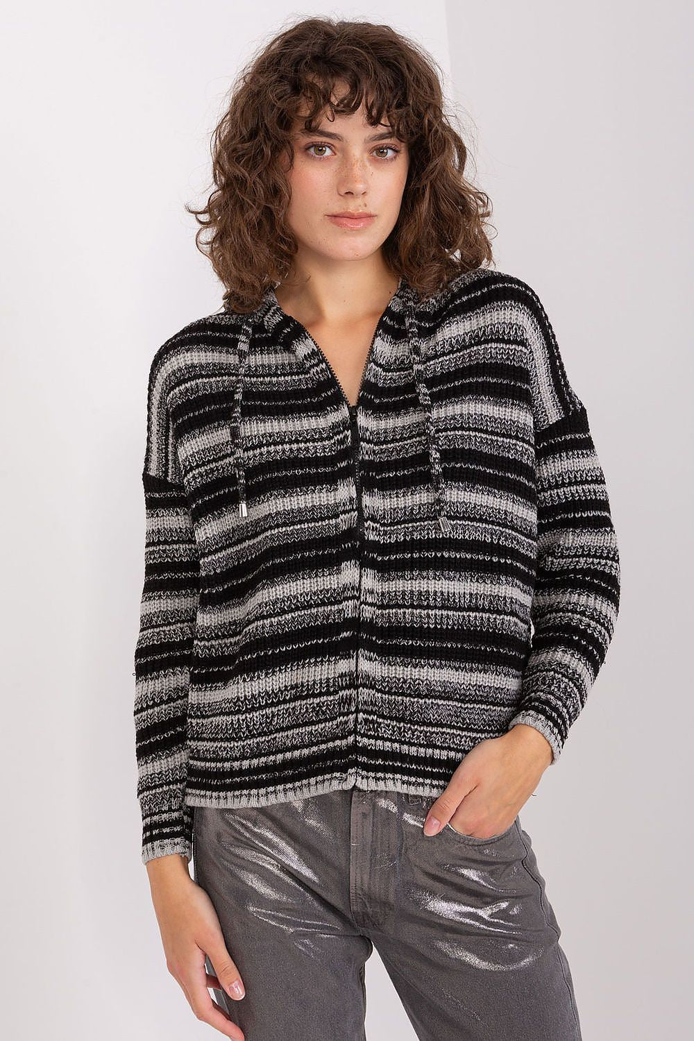  cardigan model 190766 Badu 