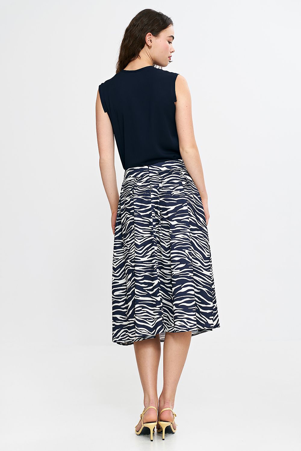  rok model 210067 Nife 