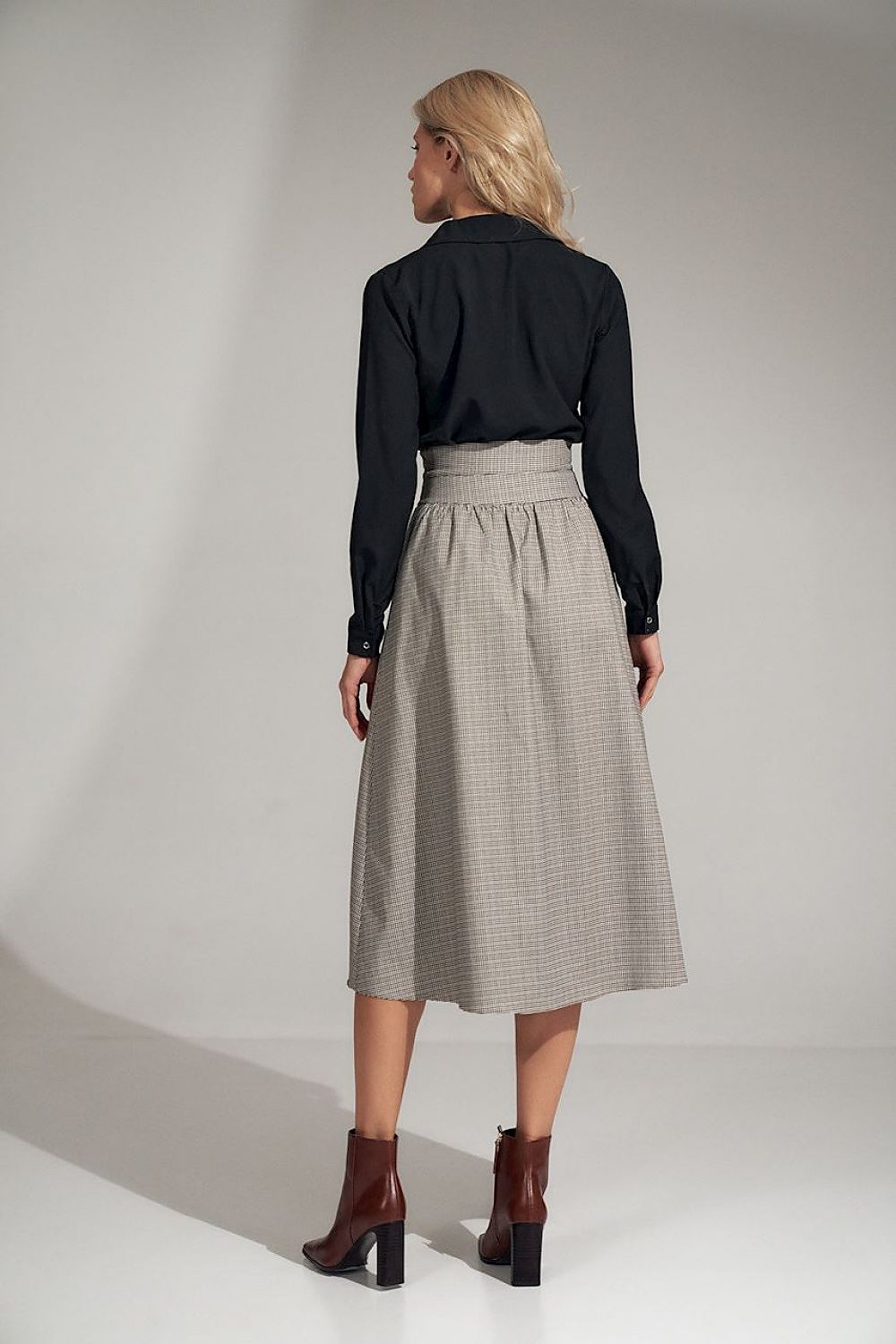  rok model 150787 Figl 